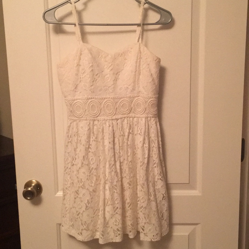 White lace Dress